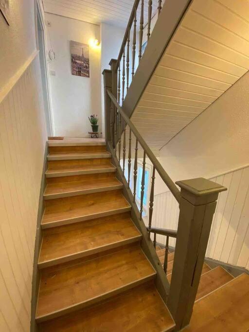 Nisay Home - 3 Room Apartment - A1 路德维希堡 外观 照片